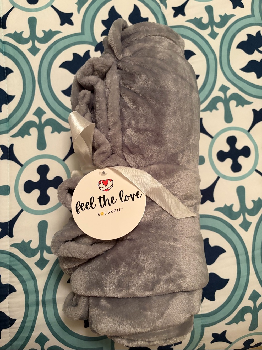 Get Well Soon Plush Throw Blanket - Gray - Picture 4 of 4